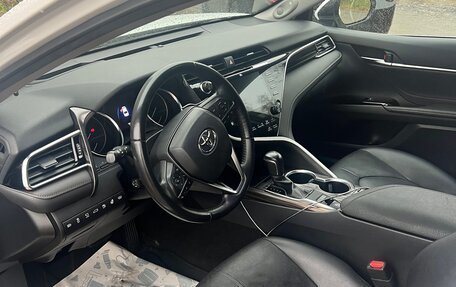 Toyota Camry, 2018 год, 3 400 000 рублей, 6 фотография