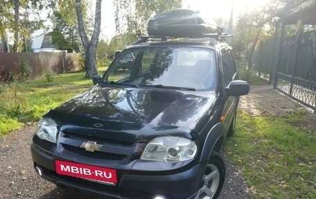 Chevrolet Niva I рестайлинг, 2010 год, 667 000 рублей, 4 фотография