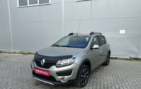 Renault Sandero II рестайлинг, 2015 год, 795 000 рублей, 1 фотография