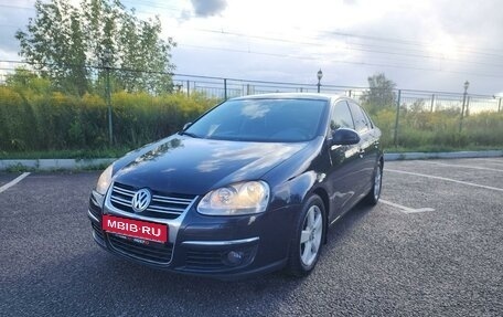 Volkswagen Jetta VI, 2009 год, 750 000 рублей, 1 фотография