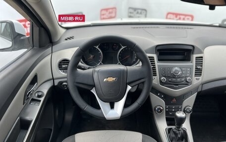 Chevrolet Cruze II, 2011 год, 599 990 рублей, 7 фотография