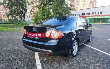 Volkswagen Jetta VI, 2009 год, 750 000 рублей, 4 фотография