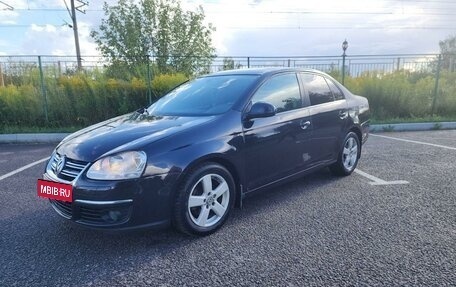 Volkswagen Jetta VI, 2009 год, 750 000 рублей, 3 фотография