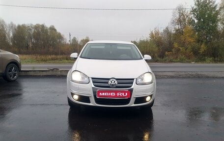 Volkswagen Jetta VI, 2009 год, 800 000 рублей, 1 фотография