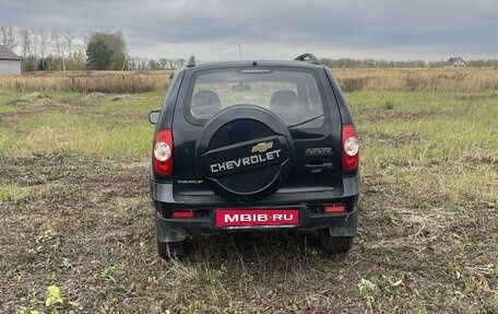 Chevrolet Niva I рестайлинг, 2010 год, 550 000 рублей, 12 фотография