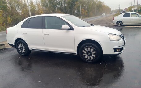 Volkswagen Jetta VI, 2009 год, 800 000 рублей, 4 фотография