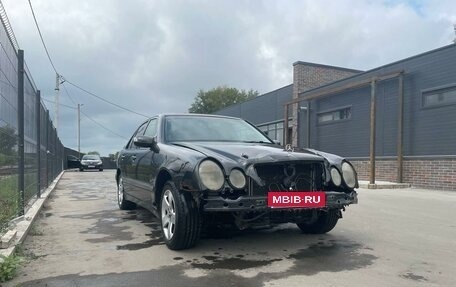 Mercedes-Benz E-Класс, 2001 год, 265 000 рублей, 2 фотография