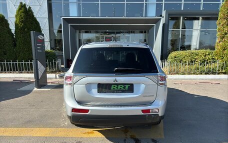 Mitsubishi Outlander III рестайлинг 3, 2013 год, 1 419 000 рублей, 7 фотография