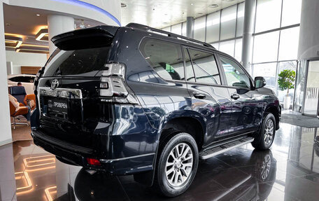 Toyota Land Cruiser Prado 150 рестайлинг 2, 2020 год, 5 779 000 рублей, 5 фотография