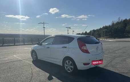 Hyundai Solaris II рестайлинг, 2012 год, 900 000 рублей, 3 фотография