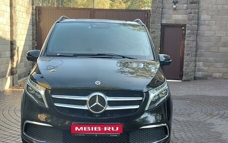 Mercedes-Benz V-Класс, 2019 год, 5 800 000 рублей, 2 фотография