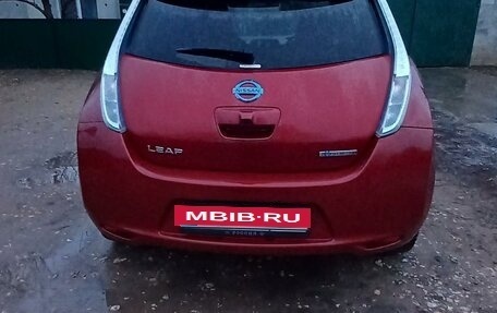 Nissan Leaf I, 2012 год, 750 000 рублей, 11 фотография