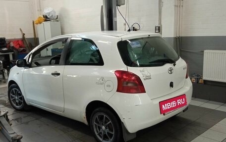 Toyota Yaris III рестайлинг, 2007 год, 559 000 рублей, 4 фотография