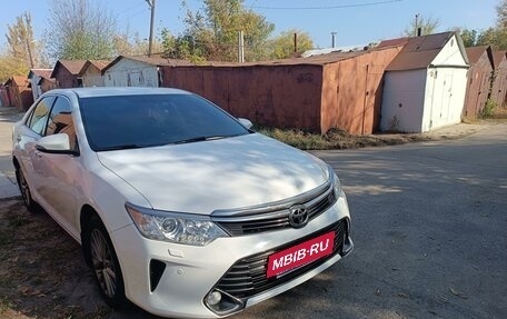 Toyota Camry, 2017 год, 2 850 000 рублей, 3 фотография