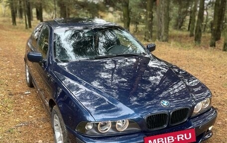 BMW 5 серия, 1998 год, 600 000 рублей, 3 фотография