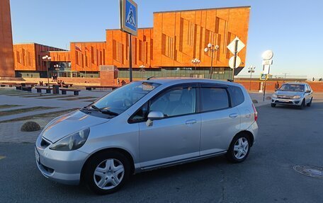 Honda Fit III, 2003 год, 600 000 рублей, 4 фотография