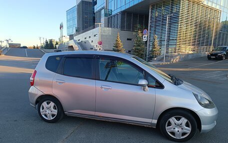 Honda Fit III, 2003 год, 600 000 рублей, 6 фотография