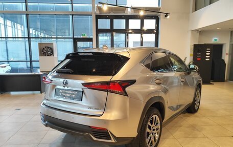 Lexus NX I, 2017 год, 2 745 000 рублей, 3 фотография