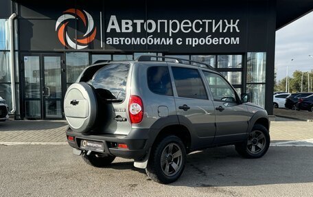 Chevrolet Niva I рестайлинг, 2019 год, 1 130 000 рублей, 2 фотография