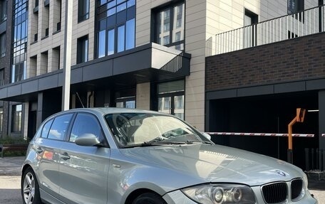 BMW 1 серия, 2007 год, 900 000 рублей, 1 фотография