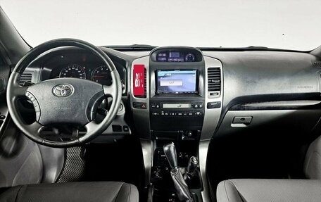 Toyota Land Cruiser Prado 120 рестайлинг, 2007 год, 2 349 000 рублей, 14 фотография