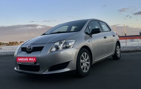 Toyota Auris II, 2009 год, 650 000 рублей, 2 фотография