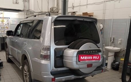 Mitsubishi Pajero IV, 2012 год, 2 323 000 рублей, 4 фотография