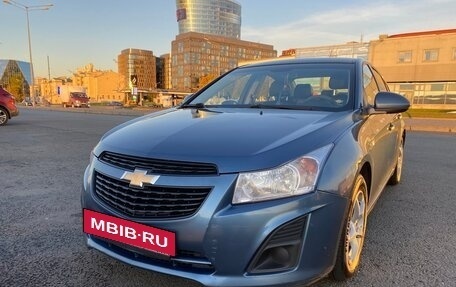 Chevrolet Cruze II, 2013 год, 900 000 рублей, 3 фотография