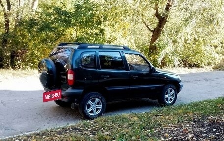 Chevrolet Niva I рестайлинг, 2004 год, 300 000 рублей, 2 фотография