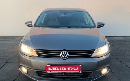 Volkswagen Jetta VI, 2013 год, 1 150 000 рублей, 2 фотография