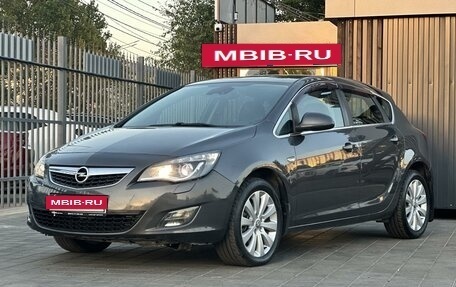 Opel Astra J, 2010 год, 815 000 рублей, 3 фотография