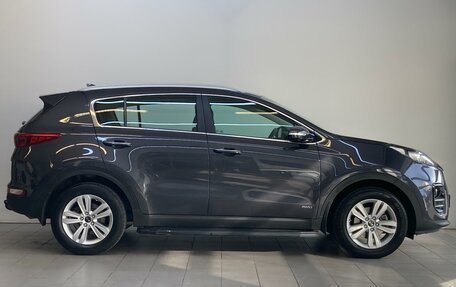 KIA Sportage IV рестайлинг, 2017 год, 2 200 000 рублей, 5 фотография