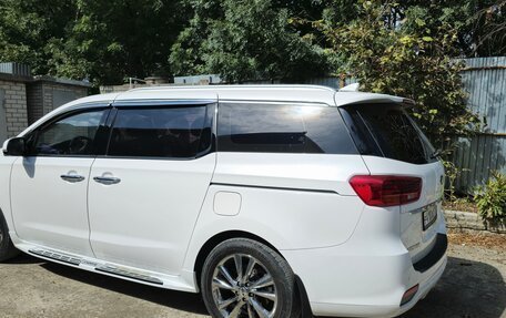 KIA Carnival III, 2019 год, 3 450 000 рублей, 9 фотография