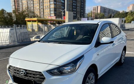 Hyundai Solaris II рестайлинг, 2019 год, 1 399 000 рублей, 5 фотография