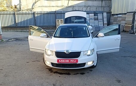 Skoda Superb III рестайлинг, 2011 год, 1 100 000 рублей, 11 фотография