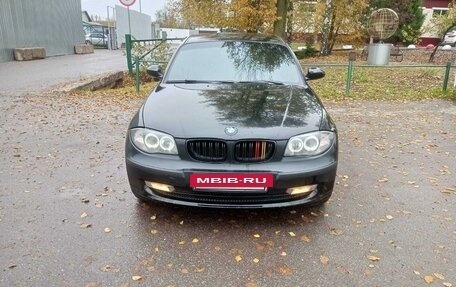 BMW 1 серия, 2009 год, 745 000 рублей, 8 фотография