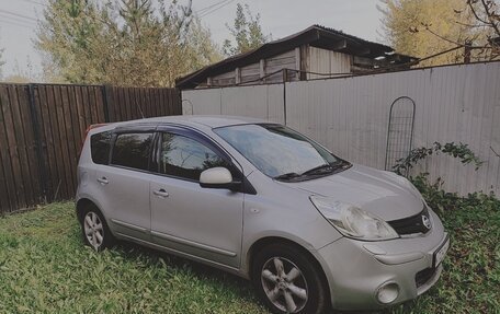 Nissan Note II рестайлинг, 2013 год, 900 000 рублей, 1 фотография