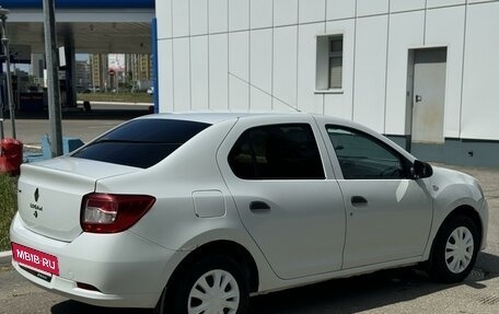 Renault Logan II, 2018 год, 700 000 рублей, 2 фотография