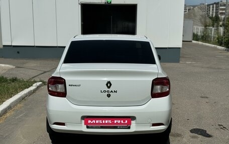 Renault Logan II, 2018 год, 700 000 рублей, 3 фотография