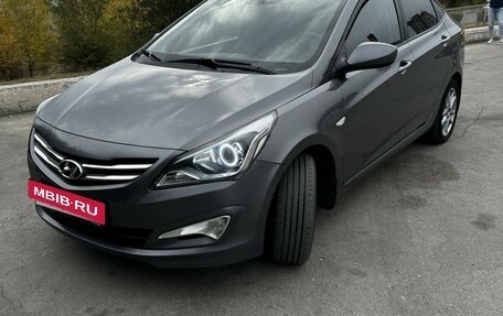 Hyundai Solaris II рестайлинг, 2015 год, 1 150 000 рублей, 13 фотография