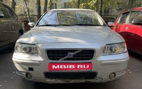 Volvo S60 III, 2004 год, 645 000 рублей, 2 фотография