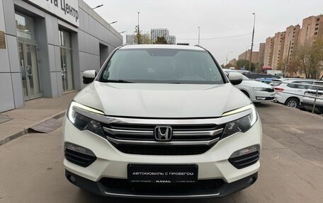 Honda Pilot III рестайлинг, 2018 год, 3 100 000 рублей, 2 фотография