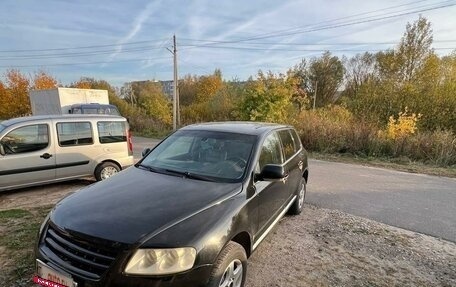 Volkswagen Touareg III, 2004 год, 650 000 рублей, 3 фотография