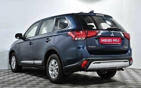 Mitsubishi Outlander III рестайлинг 3, 2019 год, 2 179 000 рублей, 6 фотография