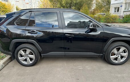 Toyota RAV4, 2020 год, 3 600 000 рублей, 6 фотография