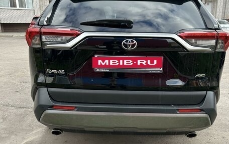 Toyota RAV4, 2020 год, 3 600 000 рублей, 4 фотография