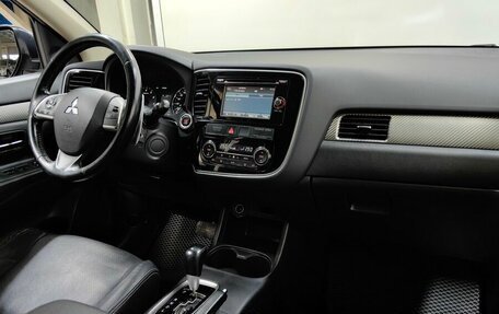 Mitsubishi Outlander III рестайлинг 3, 2013 год, 1 498 000 рублей, 7 фотография