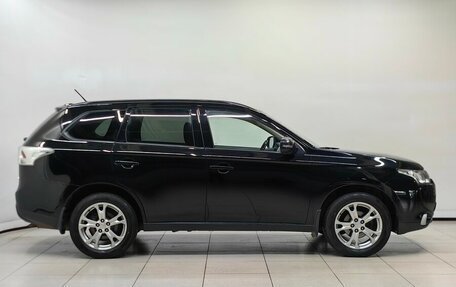 Mitsubishi Outlander III рестайлинг 3, 2013 год, 1 498 000 рублей, 5 фотография