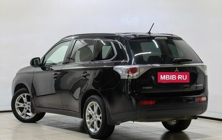 Mitsubishi Outlander III рестайлинг 3, 2013 год, 1 498 000 рублей, 2 фотография