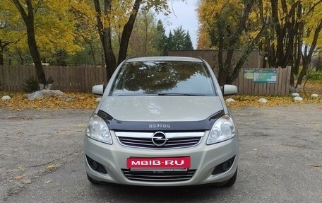 Opel Zafira B, 2011 год, 875 000 рублей, 3 фотография